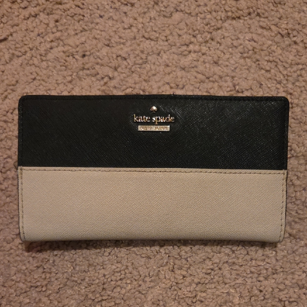 Kate Spade Black and Tan Wallet